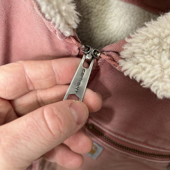 Y2K Carhartt Wildwood Sherpa-Lined Vest “Pink Rose” 102253 - Picture 9 of 9